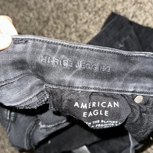 Black American Eagle Luxe Stretch High Rise Jeggings with Zipper detail - Picture 5 of 7